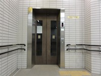 Medium_01_地下鉄長町駅エレベーター
