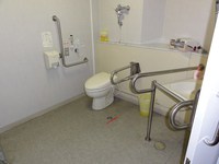 Medium_01_白石薬師の湯館内車いすトイレ