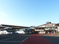 Medium_駐車場