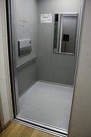 Medium_トイレ前エレベーター2