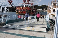Medium_スロープ入口