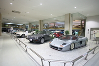 Medium_自動車展示４