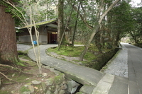 Medium_建物手前