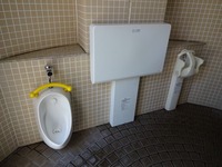 Medium_030多目的トイレ内