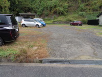 Medium_駐車場１