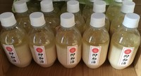 Medium_御神酒(どぶろ)です。ご祈祷・お祓いを受けられた方々へお下がりとして授与しております。
