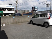 Medium_157東側身障者専用駐車スペース