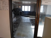 Medium_076男子大浴場浴室入口開