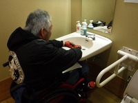 Medium_036身障用トイレ洗面台