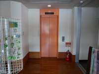 Medium_015エレベーターＡ入口全景