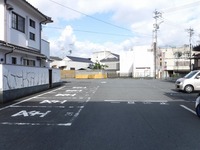 Medium_171市営隈駐車場全景