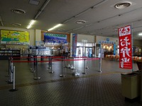 Medium_010ターミナル内部全影２