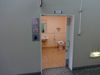 Medium_029ターミナル身障者対応トイレ入口