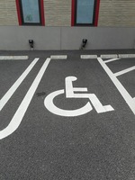 Medium_004障害者駐車場